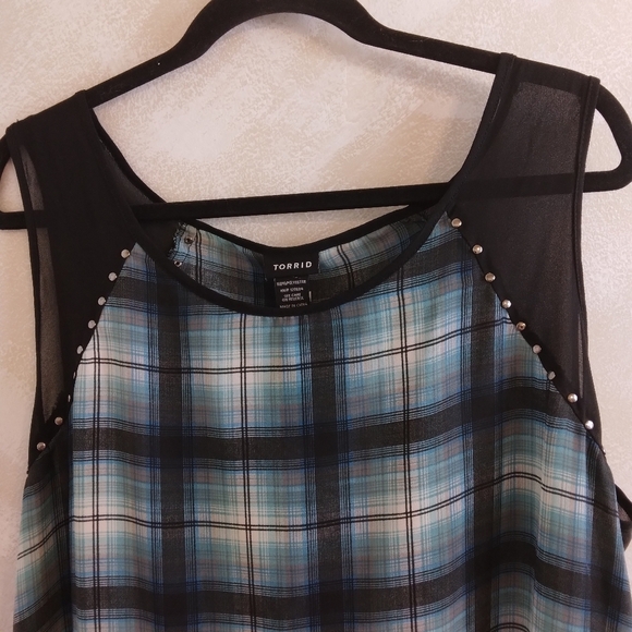 2X Torrid Tank Top Sleeveless Black Teal Plaid Defect - Picture 2 of 6